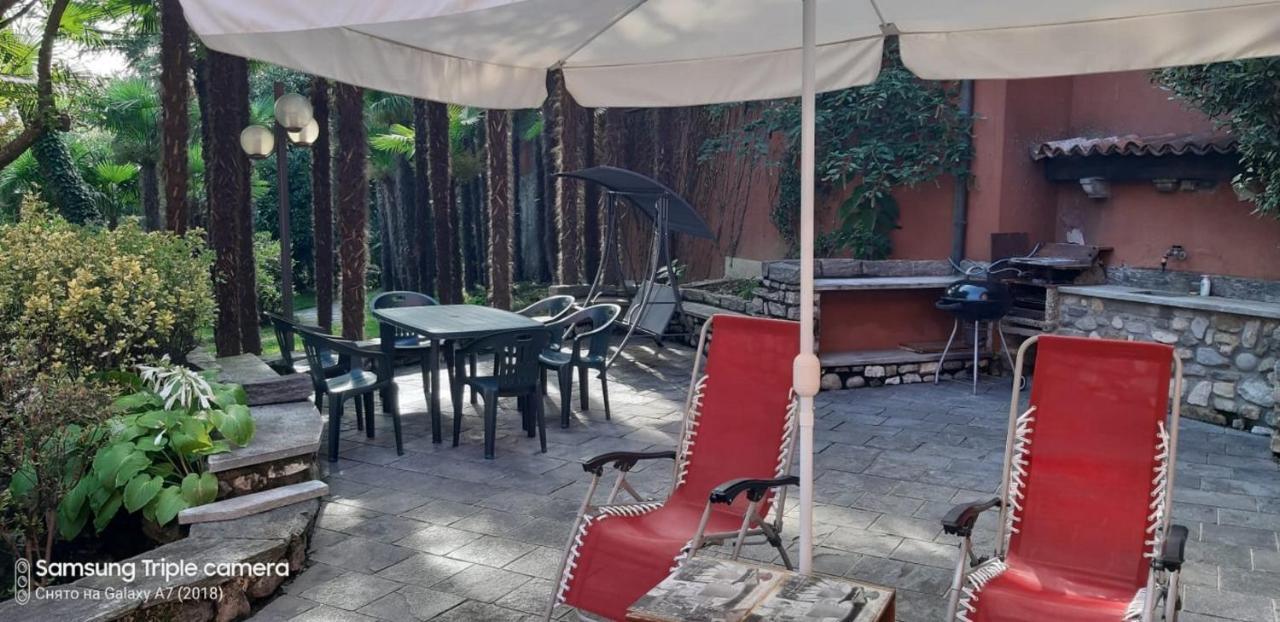 Villa Magnolia Lago Maggiore Besozzo Exterior photo