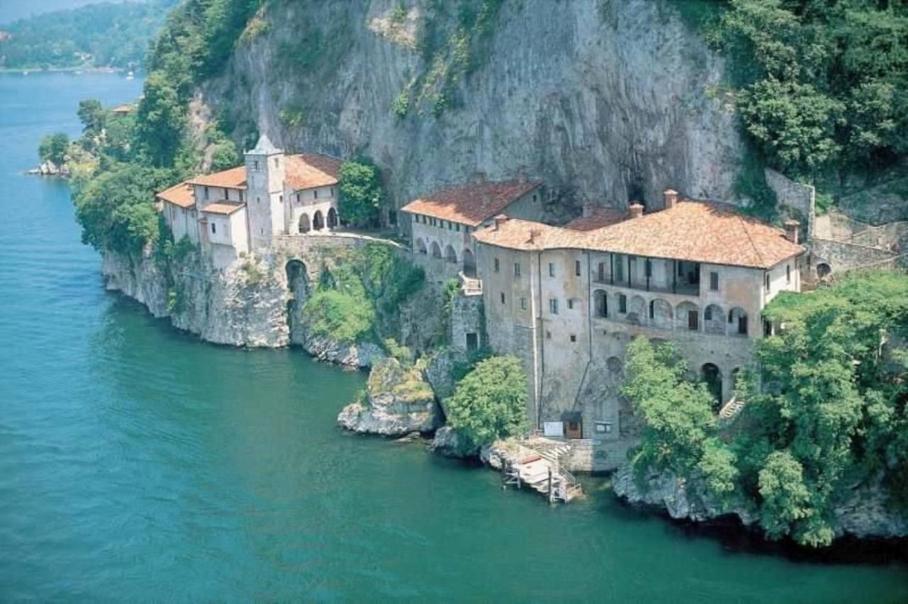 Villa Magnolia Lago Maggiore Besozzo Exterior photo